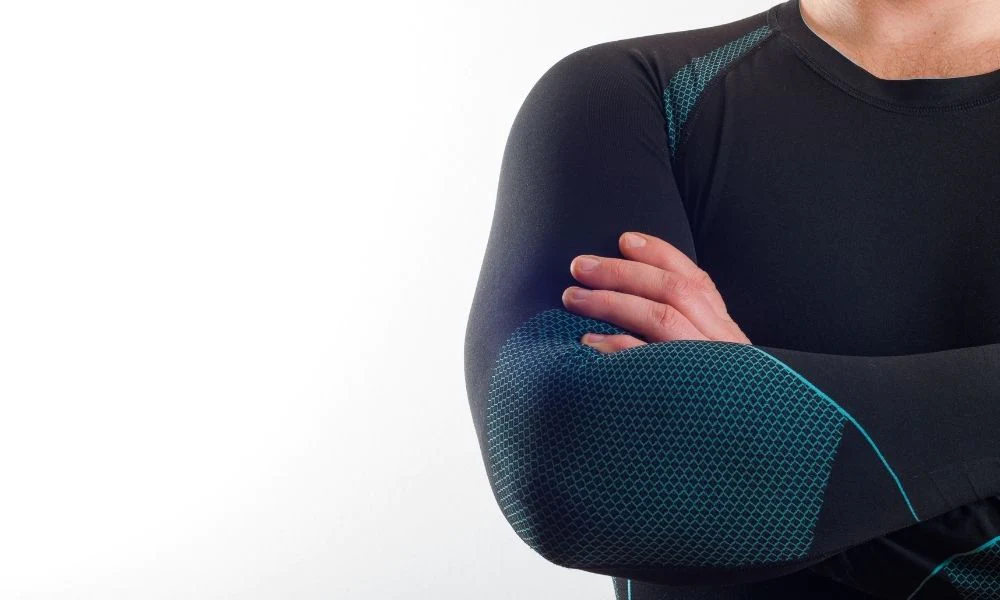 Why the Base  Layer of Clothing is Important to Stay Warm