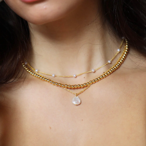 How to Accessorize with the Lover Girl Necklace for a Chic Look